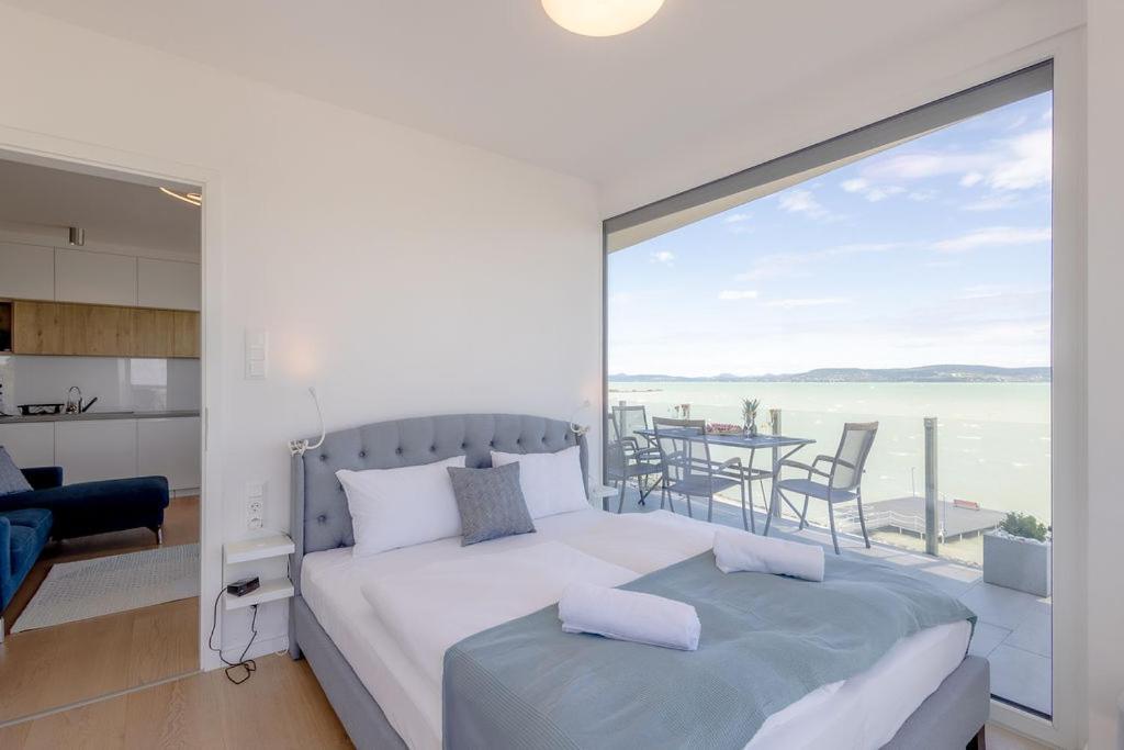 Lellemarine By Bltn Apartmanok Balatonlelle Exterior foto